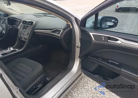 2017 Ford Fusion Se z USA, uszkodzony, nr VIN 3FA6P0LU4HR316247